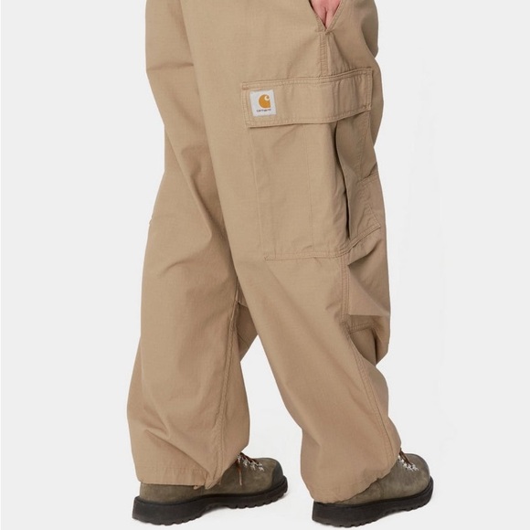 Carhartt WIP tan cargo pants - Picture 3 of 3